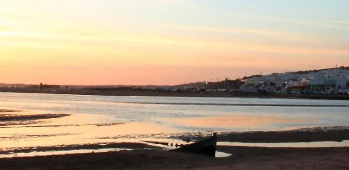 아파트 Turisticos Conil Luz *